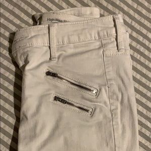 Mossimo 2/26R High Wasted White Jeans